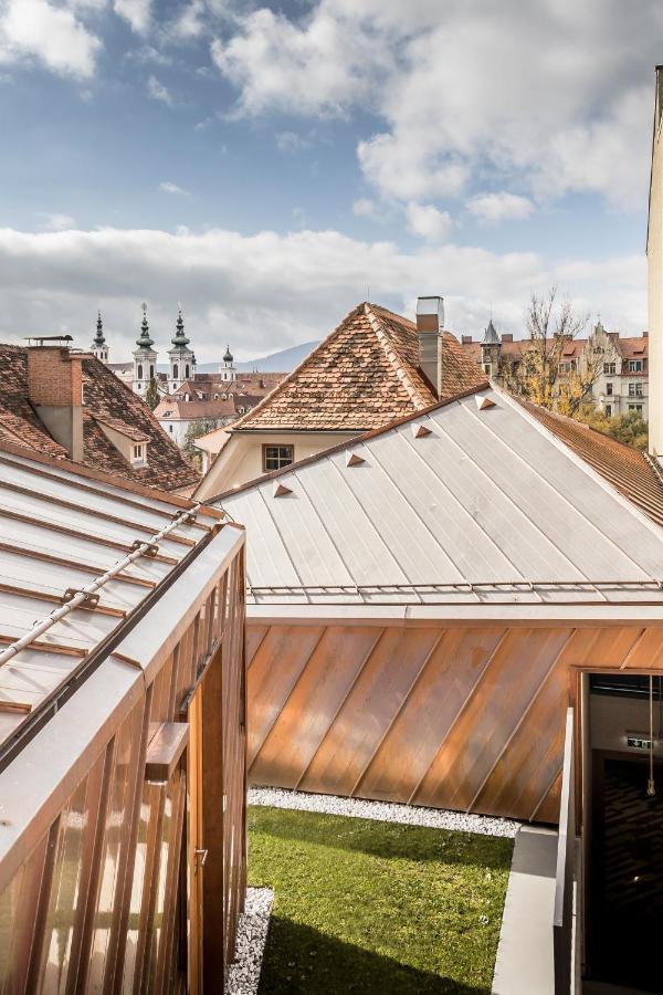 Kai 36 - Hotel Zwischen Fels Und Fluss Грац Екстер'єр фото A standing seam metal roof