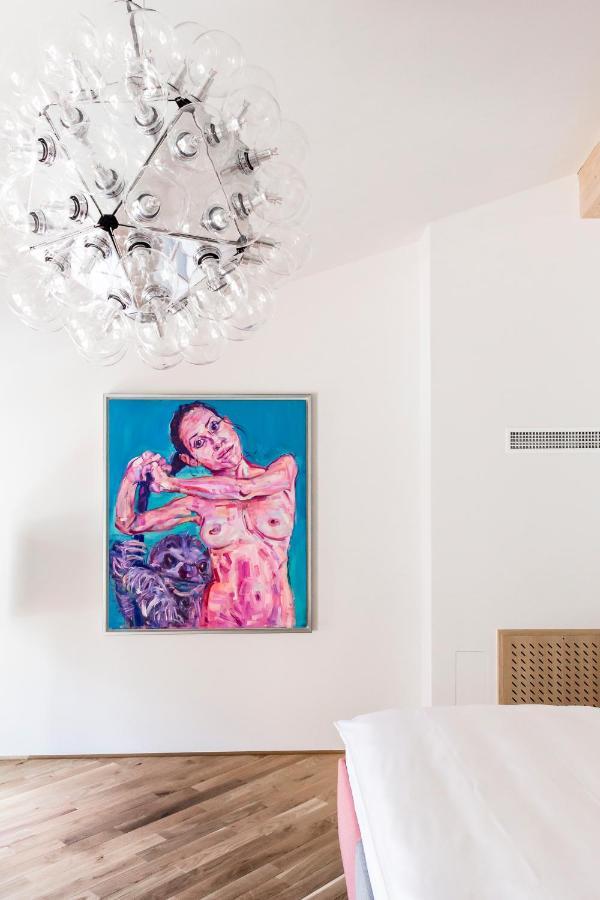 Kai 36 - Hotel Zwischen Fels Und Fluss Грац Екстер'єр фото Painting by Yana Borisova